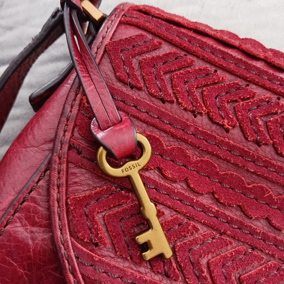 Fossil Emi wine leather crossbody bag - Picture 9 of 13